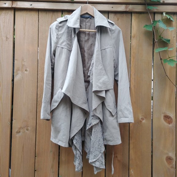 Alexander McQueen Ruffle & Lace Front Trench, XS/S - Picture 1 of 6
